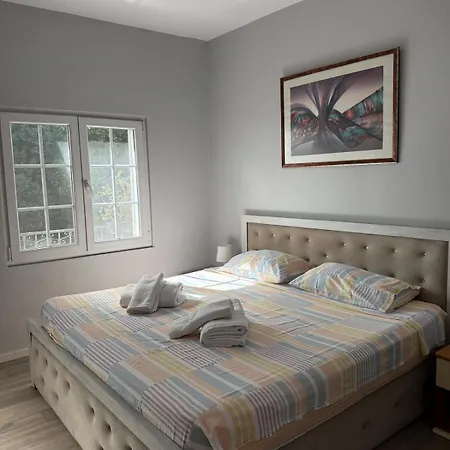 In Near Skanderbeg Square Apartamento *